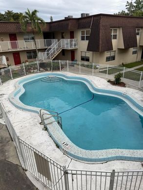 Wohnkomplexe in Dania Beach, Broward County