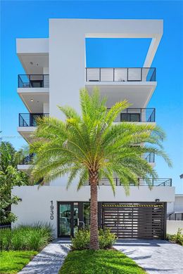 Residential complexes in Miami Beach, Miami-Dade