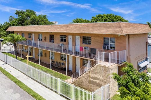 Appartementencomplex in Hallandale Beach, Broward County