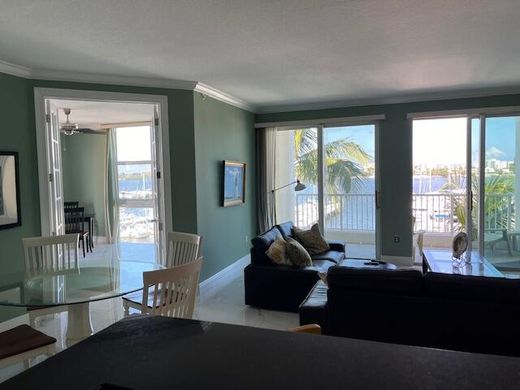 Residential complexes in Lantana, Palm Beach