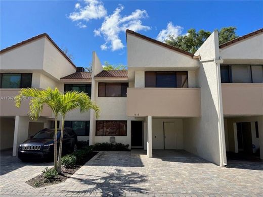 Townhouse - Coral Springs, Broward County