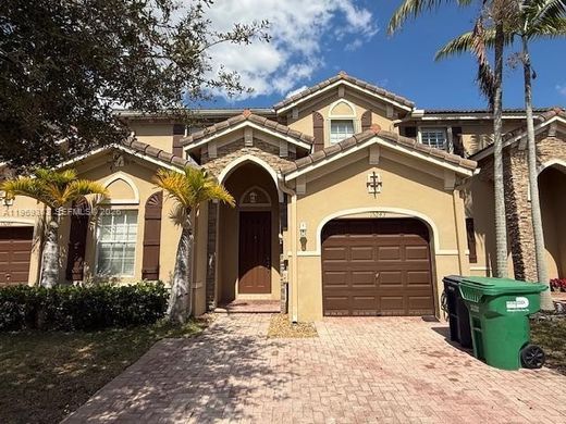 Şehir evi  South Miami Heights, Miami-Dade County