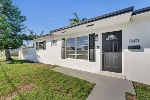 Villa - Hollywood, Broward County