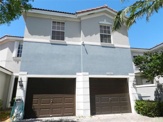 Casa di città a Doral, Miami-Dade County