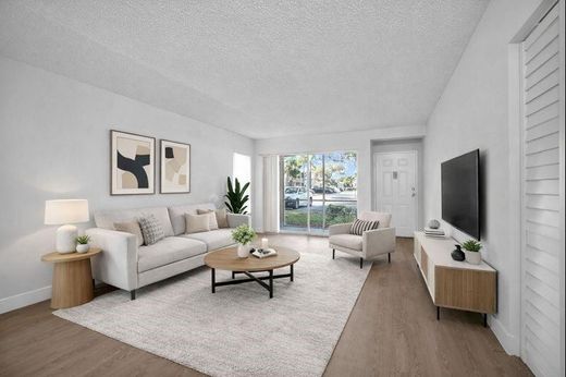 Residential complexes in West Palm Beach, Palm Beach