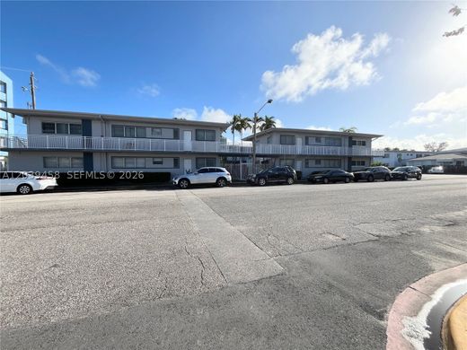 Жилой комплекс, Майами-Бич, Miami-Dade County