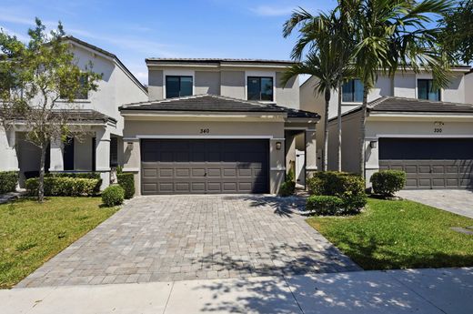 Villa - Pompano Beach, Broward County