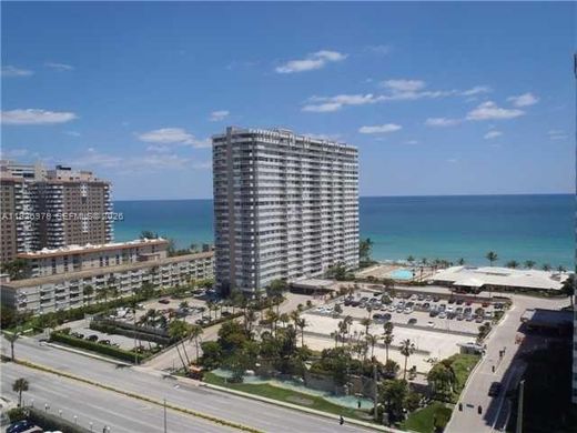 Complexes résidentiels à Hallandale Beach, Comté de Broward