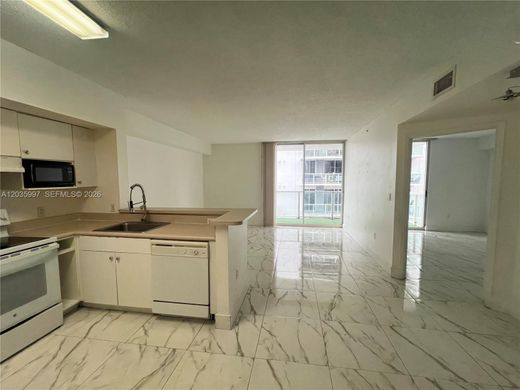 Residential complexes in Miami, Miami-Dade