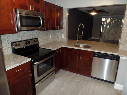 Complesso residenziale a Oakland Park, Broward County