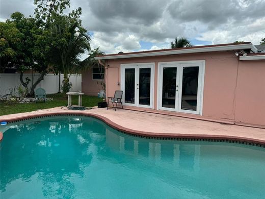 Villa in Lauderdale Lakes, Broward County