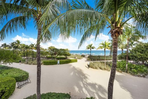 Residential complexes in Bal Harbour, Miami-Dade