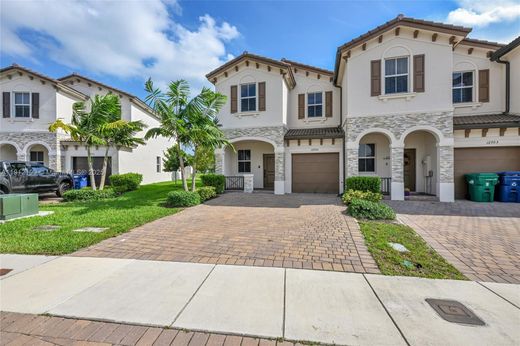 城市独宅  North Miami, Miami-Dade County