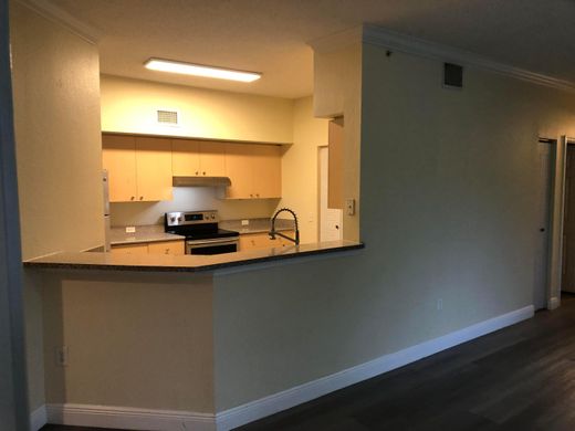 Residential complexes in Royal Palm Beach, Palm Beach