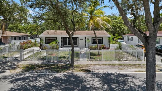 Villa en North Miami, Miami-Dade County