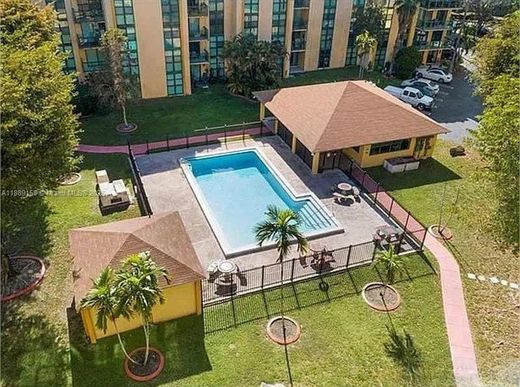 Complesso residenziale a Miami, Miami-Dade County