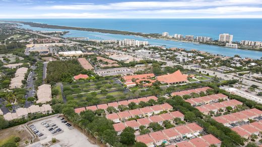 Townhouse in Tequesta, Palm Beach