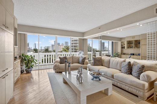 Residential complexes in Aventura, Miami-Dade