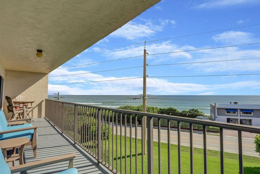 Residential complexes in Juno Beach, Palm Beach