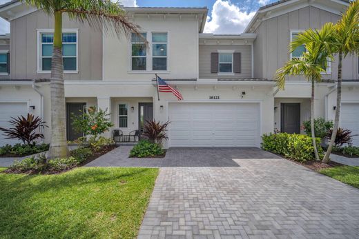 Townhouse in Westlake, Hillsborough County