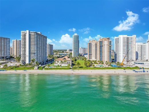Complexos residenciais - Hallandale Beach, Broward County