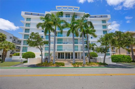 Жилой комплекс, Bay Harbor Islands, Miami-Dade County