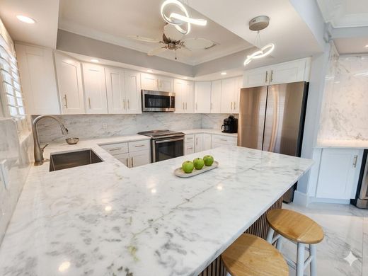 Residential complexes in Delray Beach, Palm Beach