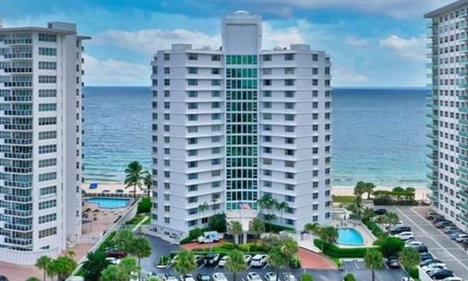 Residential complexes in Fort Lauderdale, Broward County