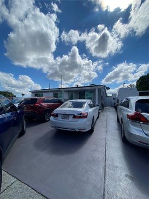 Villa a Hialeah, Miami-Dade County