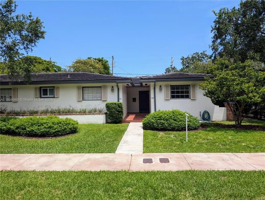 Casa di città a Coral Gables, Miami-Dade County