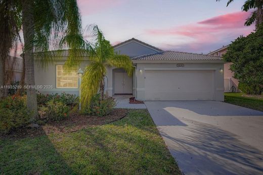Villa in Pembroke Pines, Broward County
