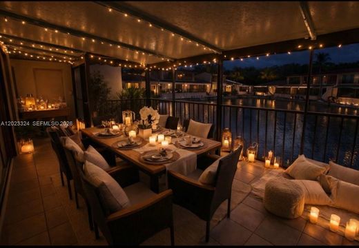 Townhouse - Miami Lakes, Miami-Dade County