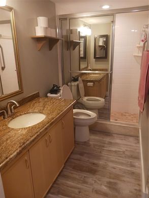 Residential complexes in Coconut Creek, Broward County