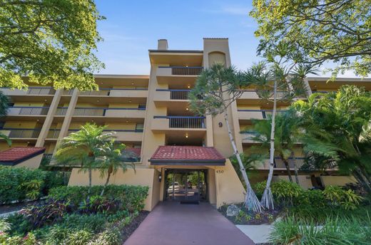 Residential complexes in Delray Beach, Palm Beach