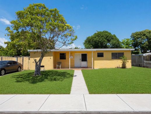 Villa in Deerfield Beach, Broward County