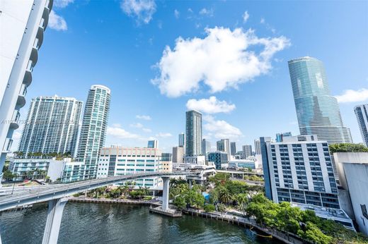 ‏בניין ב  מיאמי, Miami-Dade County