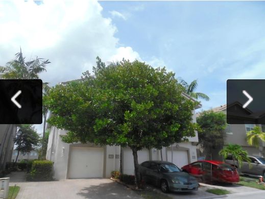 Townhouse - Riviera Beach, Palm Beach County