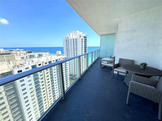Residential complexes in Hollywood, Broward County