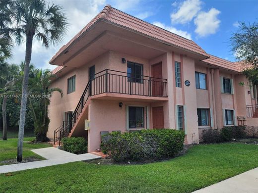 Residential complexes in Weston, Broward County