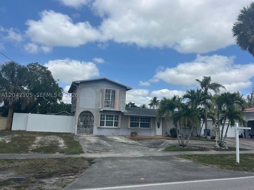 Villa in Hialeah, Miami-Dade