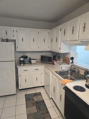 ‏בניין ב  מיאמי, Miami-Dade County