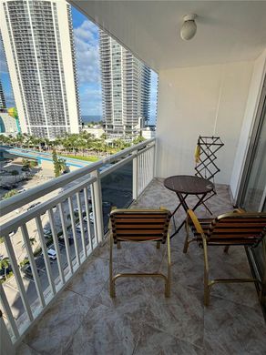 Complesso residenziale a Hallandale Beach, Broward County