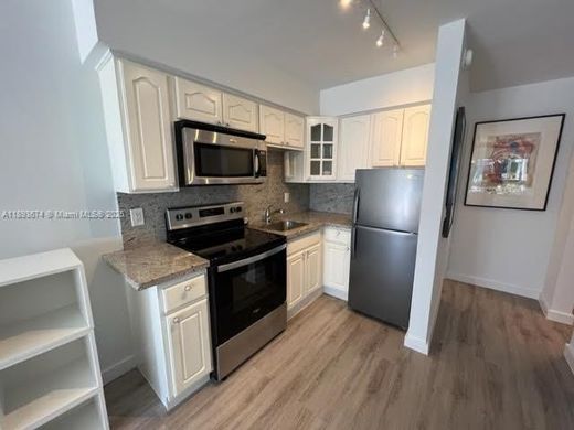 Complesso residenziale a Lauderdale-by-the-Sea, Broward County