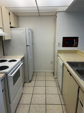 Complesso residenziale a Hialeah, Miami-Dade County