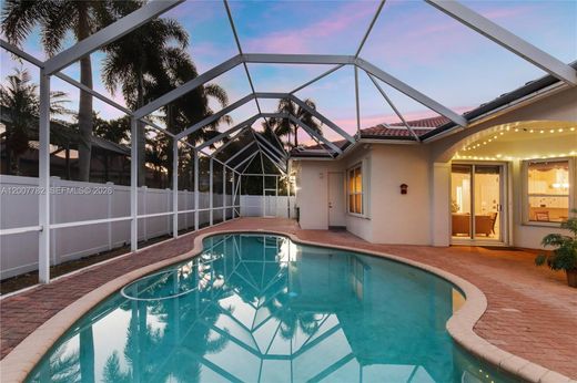 Villa - Pembroke Pines, Broward County