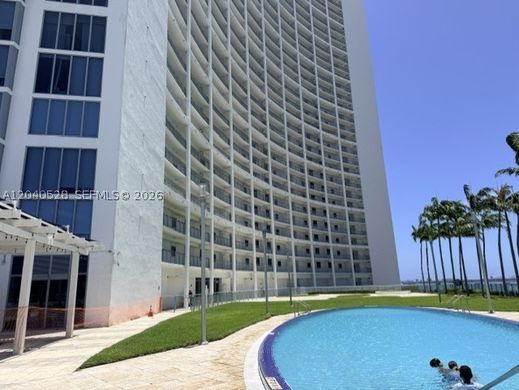 Residential complexes in Miami, Miami-Dade