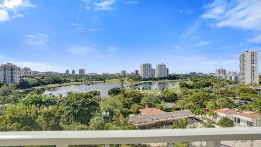 Residential complexes in Aventura, Miami-Dade