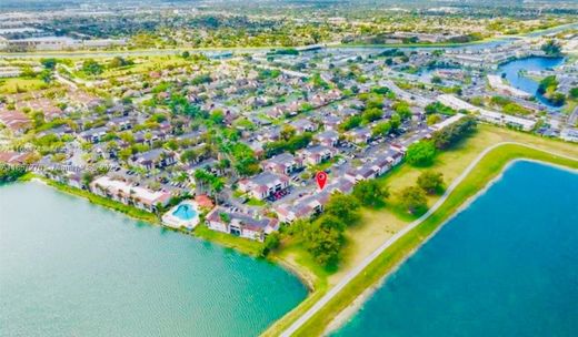 Complesso residenziale a Miami, Miami-Dade County