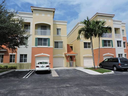 Residential complexes in Palm Beach Gardens, Palm Beach