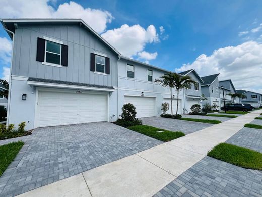 Townhouse in Westlake, Hillsborough County
